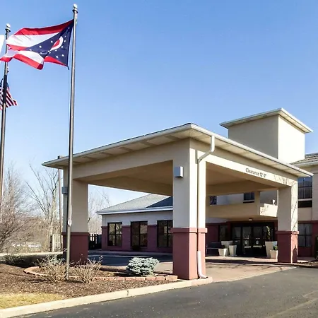Quality Inn & Suites Oakwood Village - Cleveland South